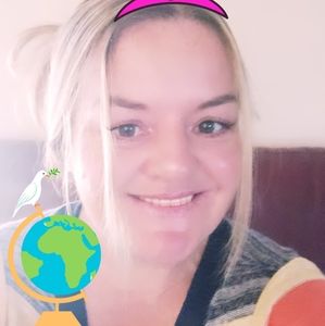 Meet your Posher, Elise